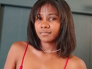 Dianah's Current Model Photo