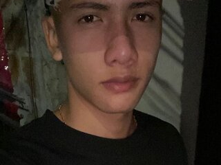 SanchezCamilo's Current Model Photo