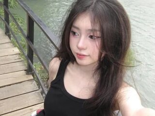 Emmiuuuu03's Current Model Photo