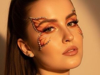 AmeliaCatardi's Huidige Model Foto